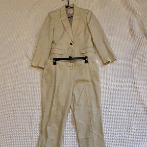 J Crew Suit Size 6 Jacket size 10 pants Cream